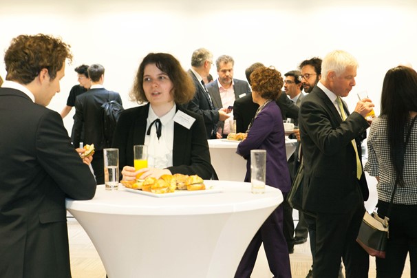 European entrepreneurs and stakeholders mingle and enjoy refreshments at a networking event